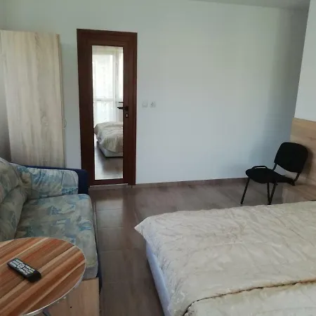 Gasthuis Iceberg Trjavna